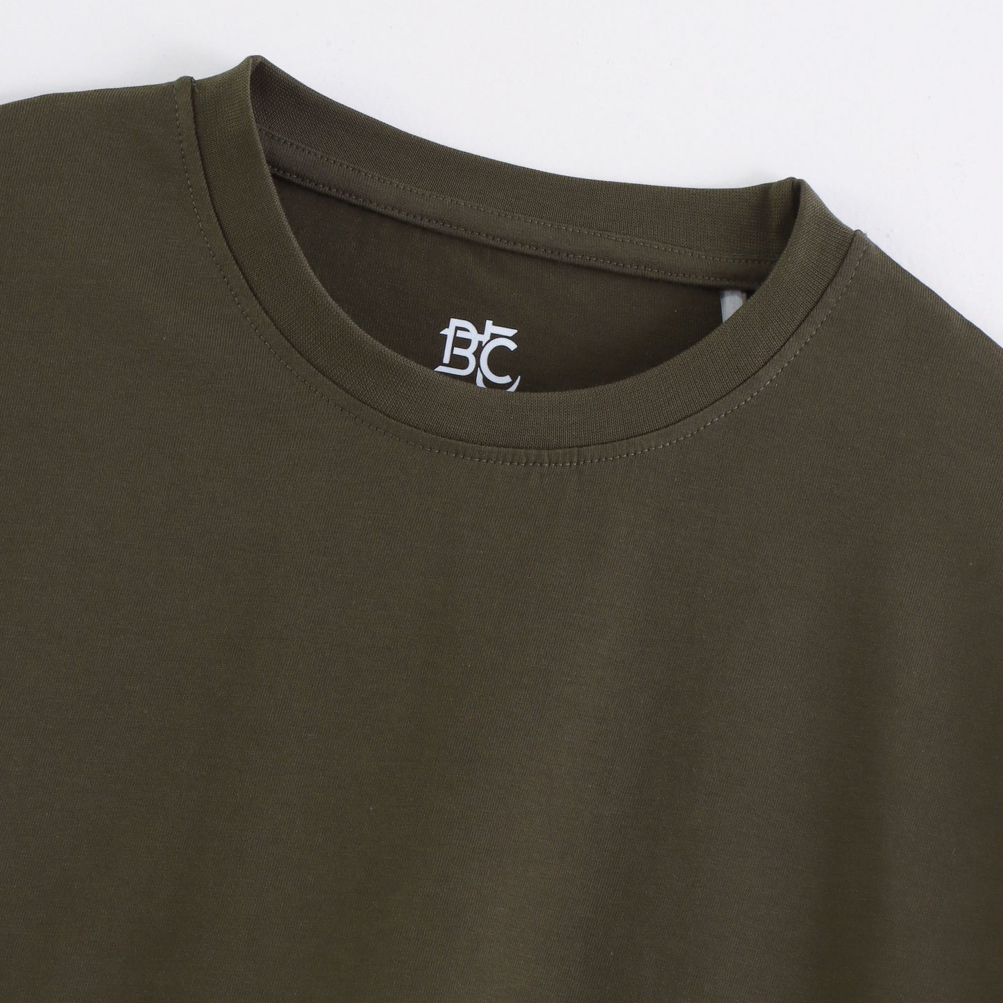 Classic Round Neck T-Shirt – Military Olive