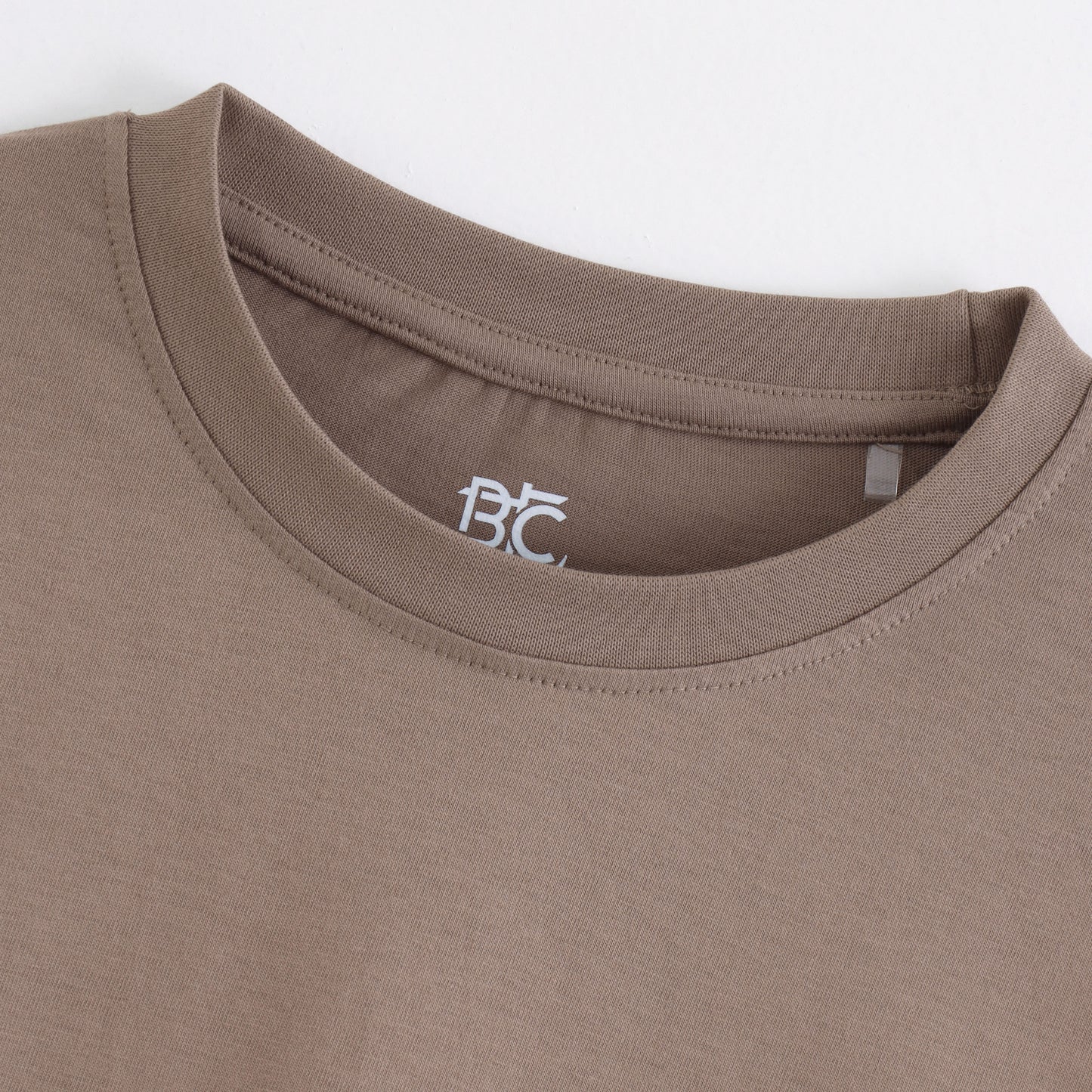 Classic Round Neck T-Shirt – Desert Sand